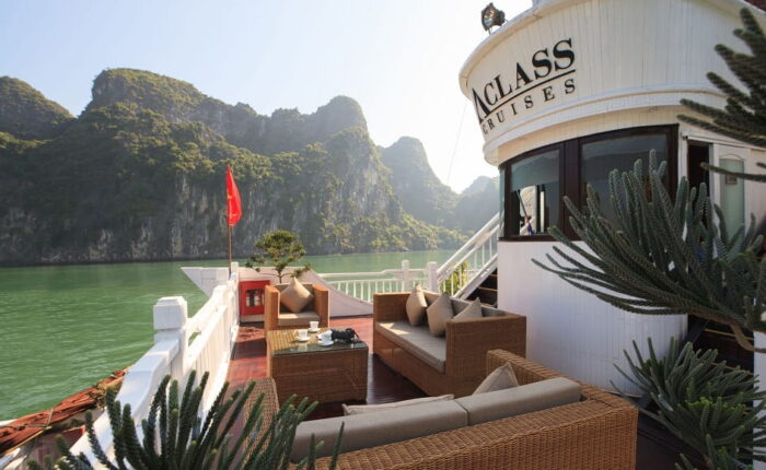 aclass stellar cruise lounge