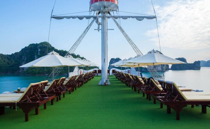 dragon legend cruise bai tu long