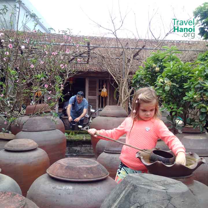 duong lam ancient vietnamese village