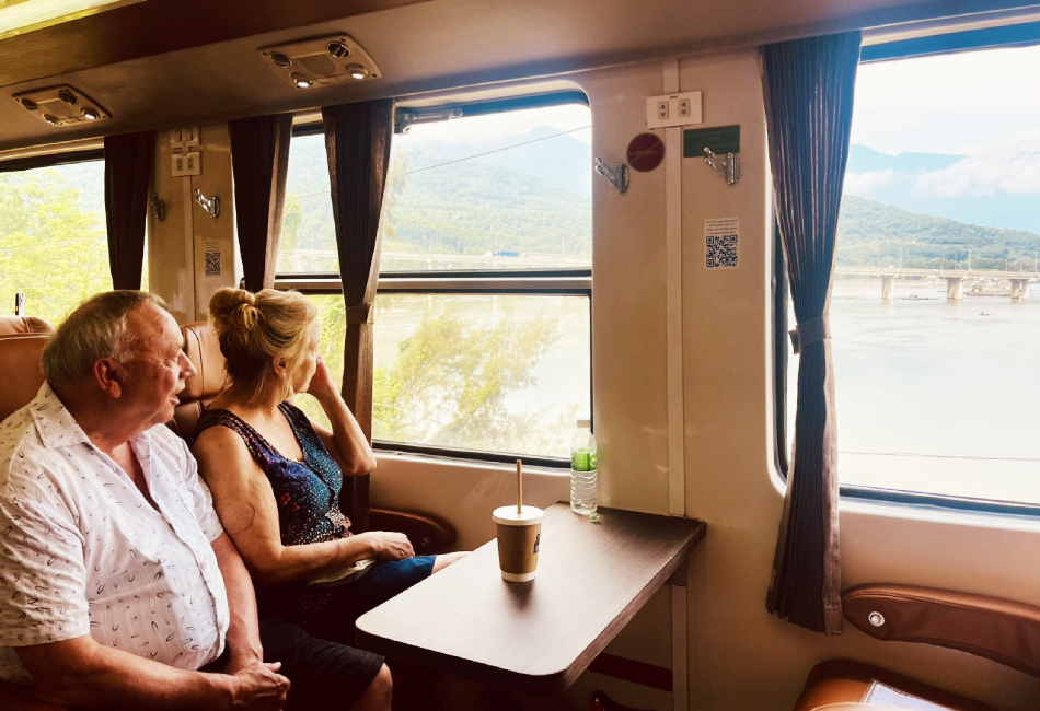 scenic train danang to hue