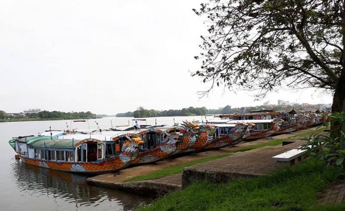 perfume river boat wharf