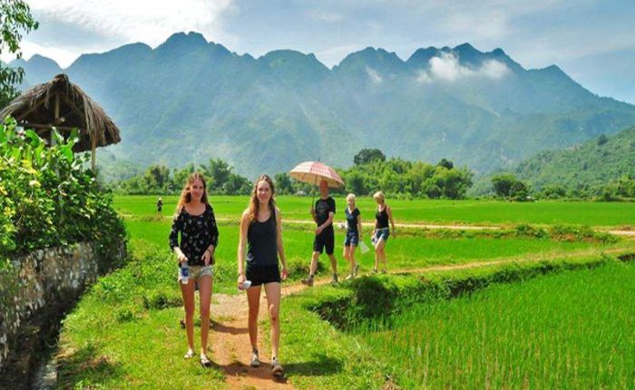 mai chau day tour