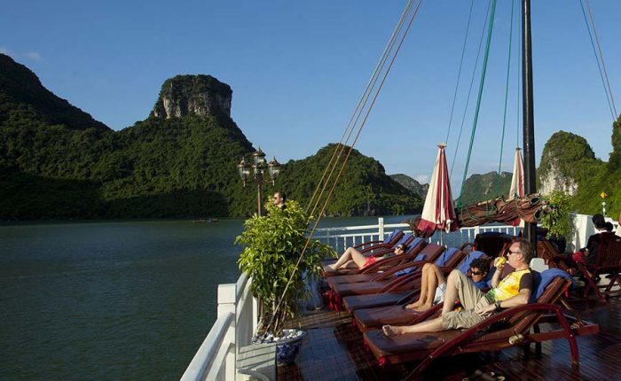 pelican cruise halong bay