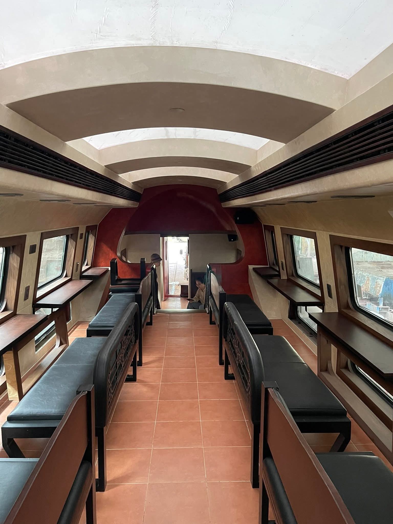 the hanoi train